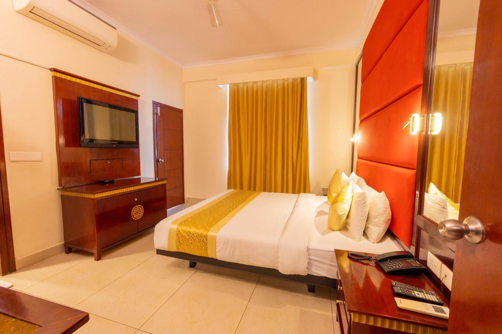 Отель Crestmont Ashapurna Jaipur, Banipark Экстерьер фото